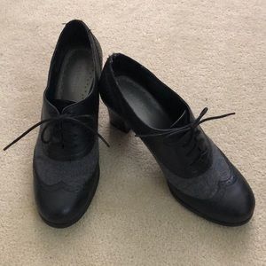 Black and gray heeled oxfords